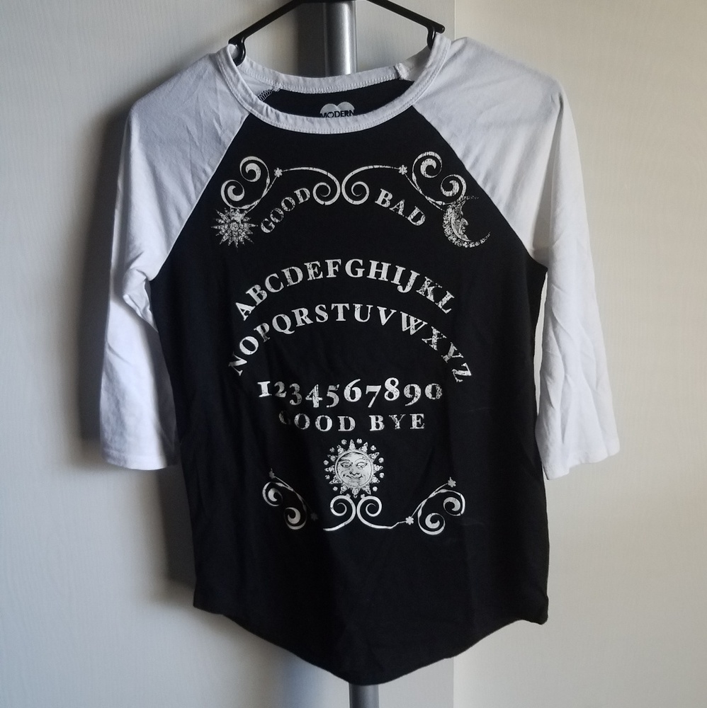 Quiji Board Baseball Tee